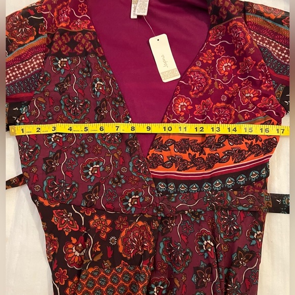 Japna Elegant Paisley Wrap Dress - Picture 9 of 11